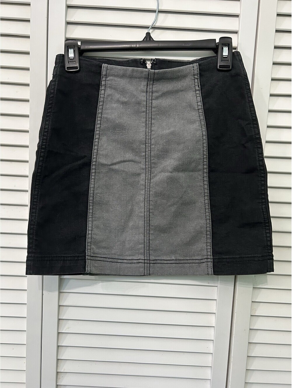 Free People Size 2 Womens Gray & Black Denim Mini Skirt #30